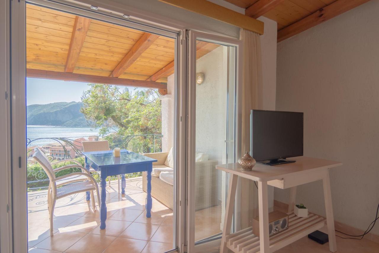 Villa Theodora View Apartments Polimnia Агиос Георгиос Пагон Екстериор снимка
